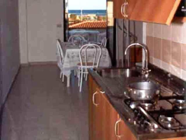 Aquamarine Residence Davoli Bilik gambar